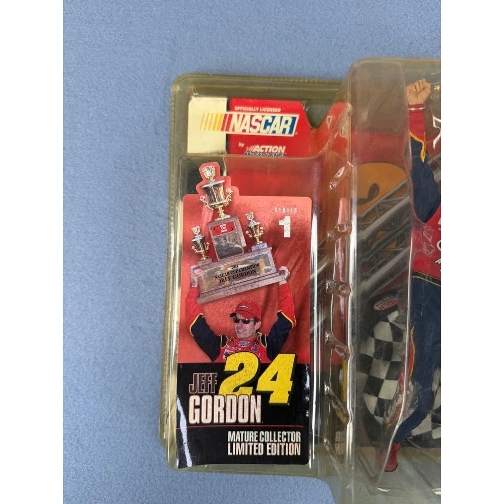 McFarlane NASCAR Action Figure Jeff Gordon 6-Inch Red Blue 2003 Series 1 DuPont‎